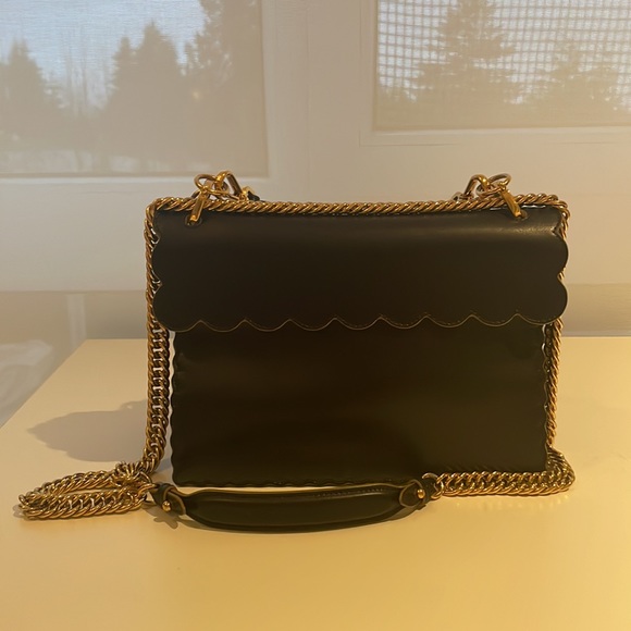 Fendi, Pre-owned Black Leather Kan I Shoulder Bag - Picture 6 of 9
